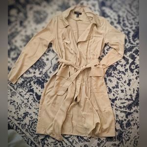 Trench coat - light, sleek and